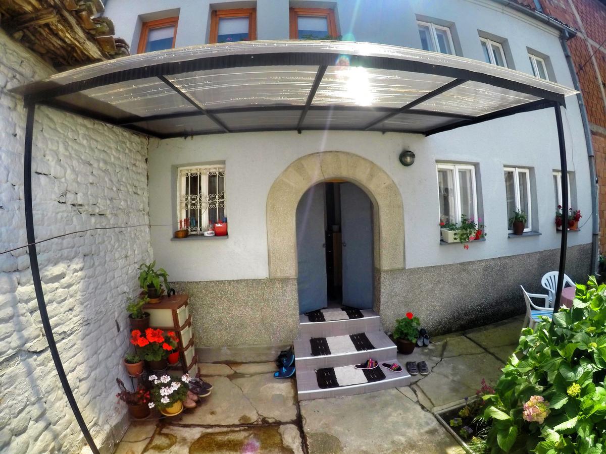 Kulla Dula Guesthouse Gjakova Eksteriør billede