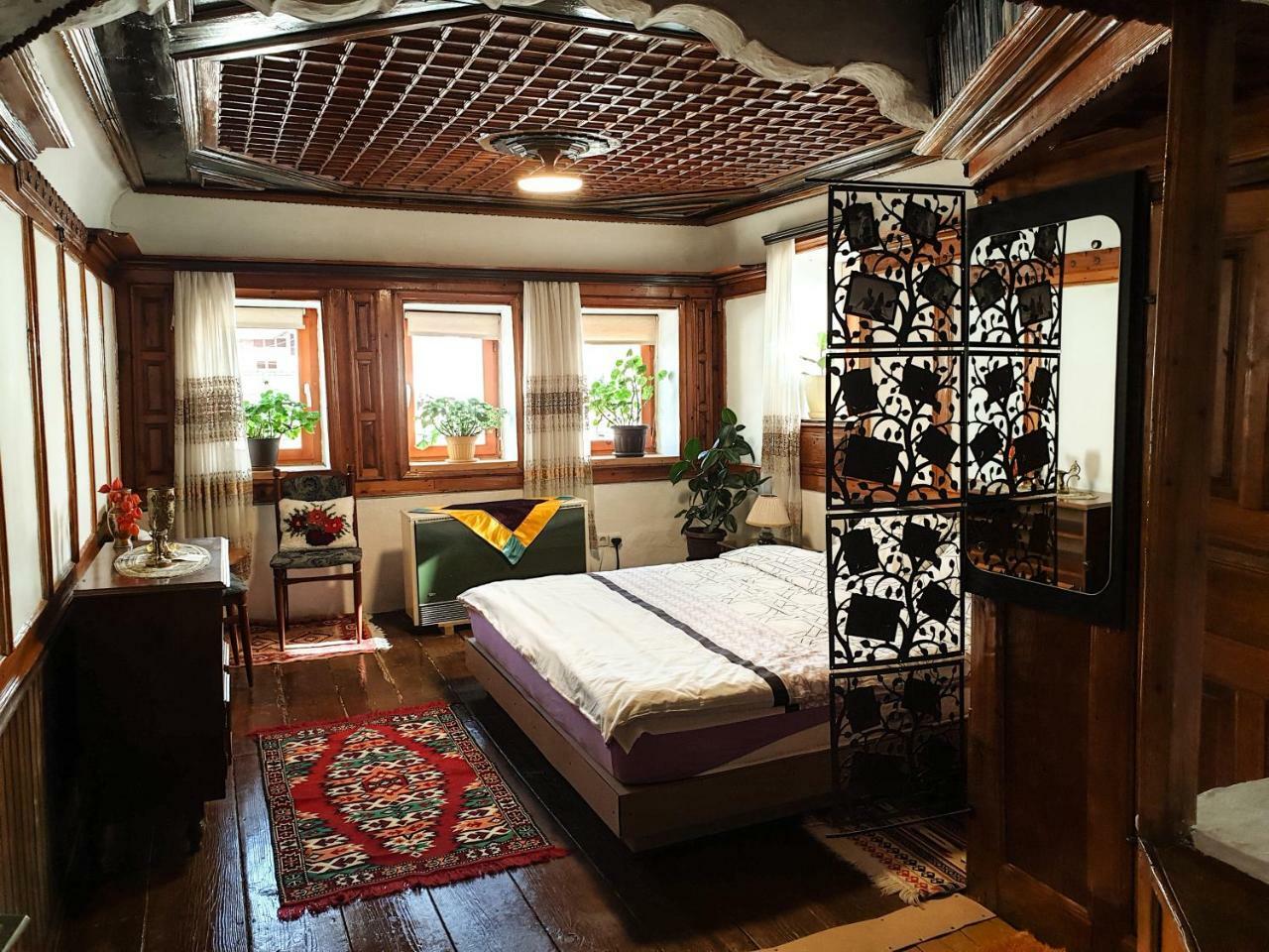 Kulla Dula Guesthouse Gjakova Eksteriør billede