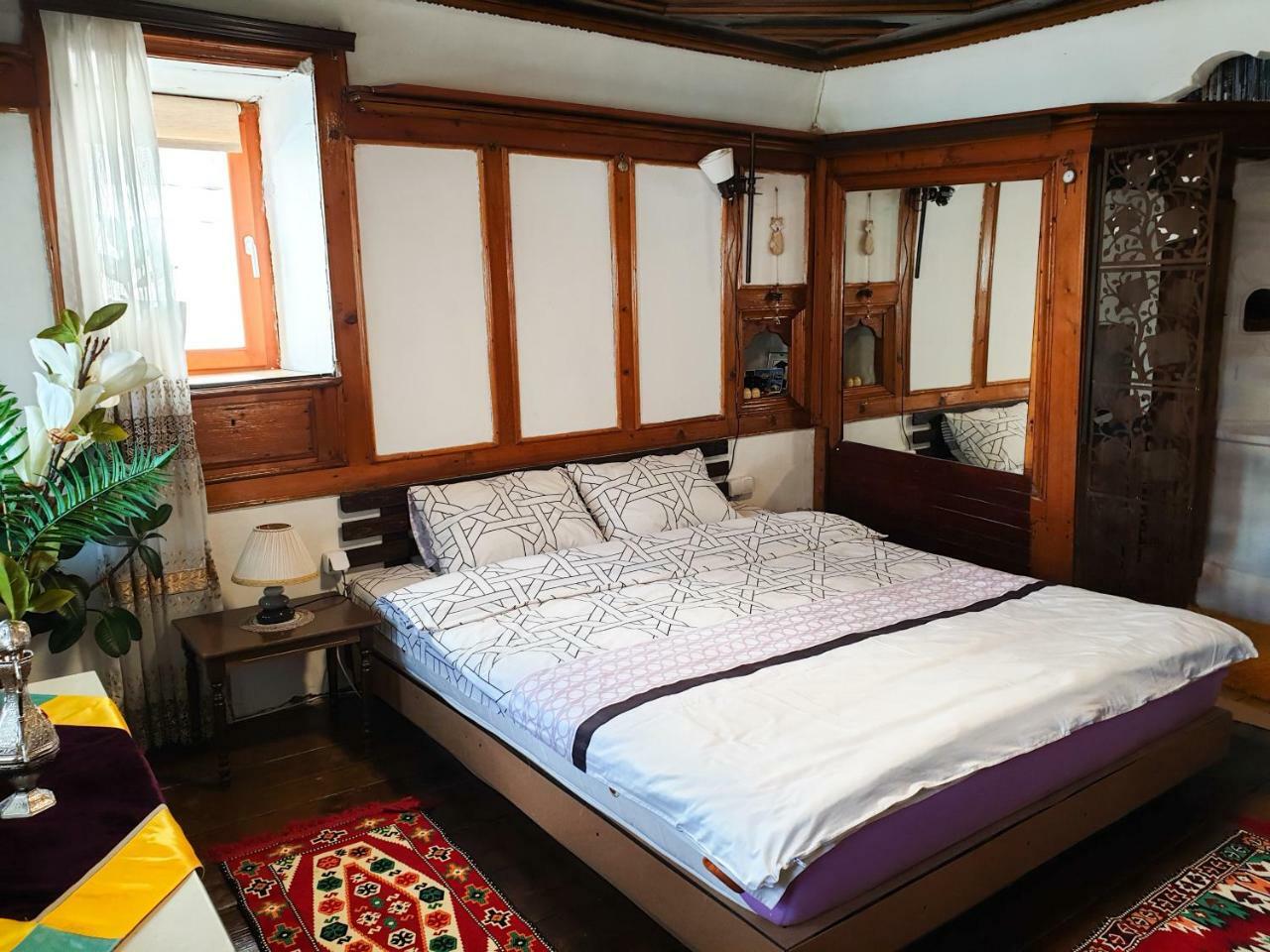 Kulla Dula Guesthouse Gjakova Eksteriør billede